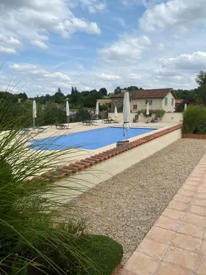 Piscine de l'établissement Medieval Magic ou située à proximité