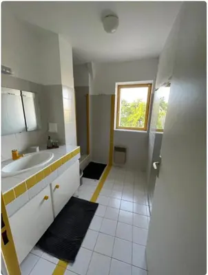 Salle de bains dans l'établissement Grand Appartement Hypercentre avec Terrasse et Parking