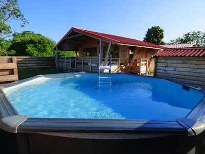 Piscine de l'établissement Le Carbet Vendéen ou située à proximité