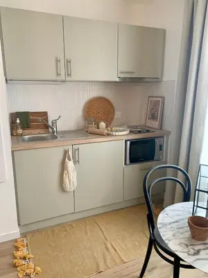 Cuisine ou kitchenette dans l'établissement Résidence Services Senior Montana
