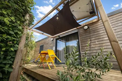 Jardin de l'établissement LA CABANE de la TROUVRE