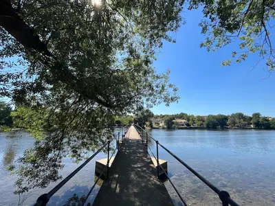 Vue sur la rivière ou le fleuve situé(e) à proximité de l'appartement