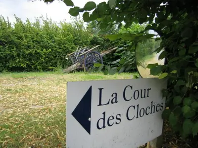 Certificat, récompense, panneau ou autre document affiché dans l'établissement La Cour des Cloches