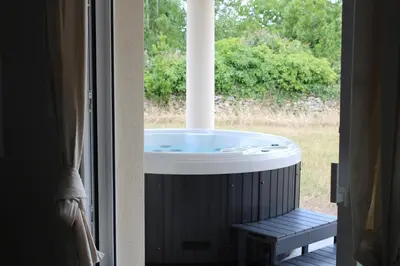 Plan de l'établissement Gîte Lou, Gîte famille et bien être avec jacuzzi