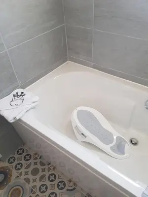 Salle de bains dans l'établissement Gîte Lou, Gîte famille et bien être avec jacuzzi