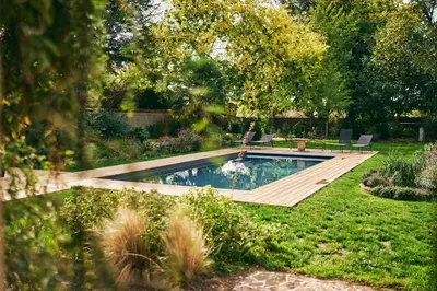 Piscine de l'établissement La Parenthèse Entre Abbaye et Venise Verte ou située à proximité
