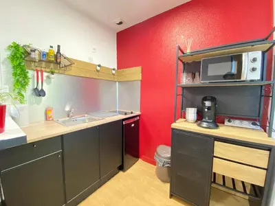 Cuisine ou kitchenette dans l'établissement ~ le Terracotta ~ Studio 1/4 pers / Futuroscope