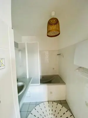 Salle de bains dans l'établissement Appartement Saint Claude - Centre Port