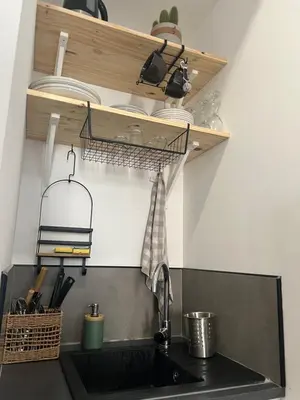 Cuisine ou kitchenette dans l'établissement Le Bjorn - T1 chaleureux refait à neuf - Centre
