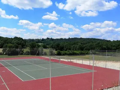 Tennis ou squash au sein de la maison de vacances ou à proximité
