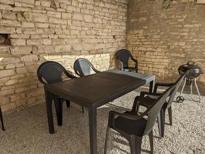 Plan de l'établissement Maison lumineuse avec cour privative, proche sites culturels, tout confort, équipé bébé, wifi inclus - FR-1-653-98