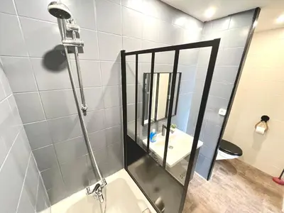 Salle de bains dans l'établissement Magnifique studio ~Hipster~ porte du Futuroscope