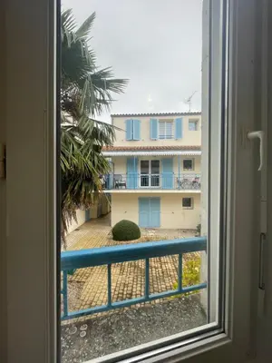Balcon ou terrasse dans l'établissement Le charmant de Rompsay, Familial & Moderne