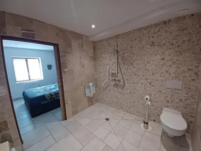Salle de bains dans l'établissement La Grange 3 étoiles - Maison d'hôte à 10 min des plages