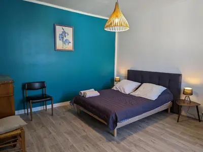 Un ou plusieurs lits dans un hébergement de l'établissement Maison de charme 19ème rénovée proche Angoulême, idéale famille, équipement complet, animaux acceptés - FR-1-653-181