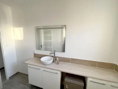 Salle de bains dans l'établissement 178A - T3 Tout Confort du Gond - 70 m2