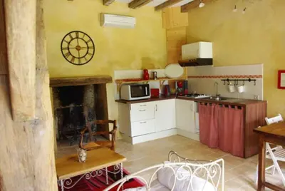 Cuisine ou kitchenette dans l'établissement Logis de Bournet