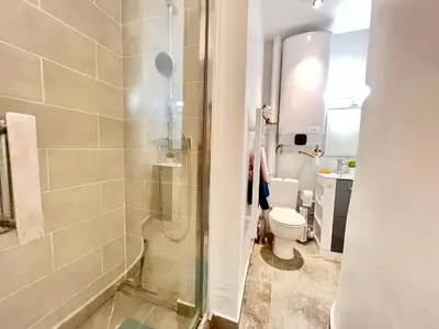 Salle de bains dans l'établissement Le Michigan, studio à 5 min du centre-ville