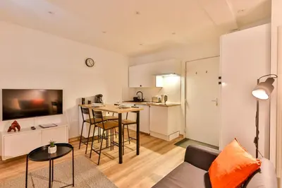 Cuisine ou kitchenette dans l'établissement L'érable #Netflix #Centre-ville