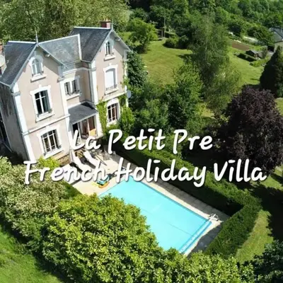 Villa Sleeps 8 with Pool and Hot Tub