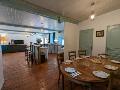 Cuisine ou kitchenette dans l'établissement Gîte du château au pied de Cognac
