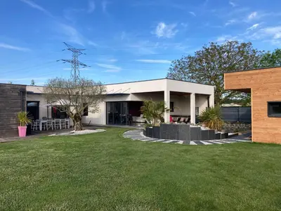 Jardin de l'établissement Adorable Studio d'hôte zen et paisible