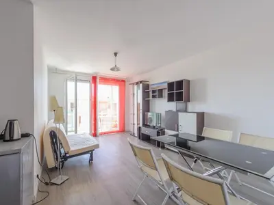 Cuisine ou kitchenette dans l'établissement Appartement 4 Pers. Terrasse Clim, Piscine Collective - FR-1-258-203