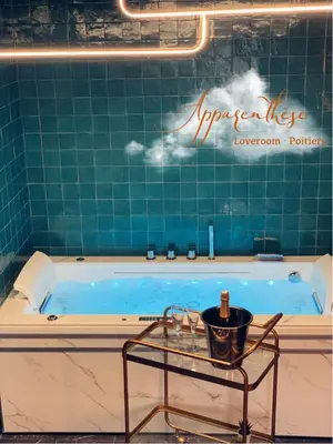 Plan de l'établissement Apparenthèse Love Room Jacuzzi Sauna