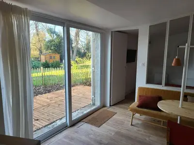 Télévision ou salle de divertissement dans l'établissement L'annexe de la verrerie
