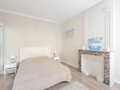Plan de l'établissement Appartement T2 lumineux à deux pas du Vieux Port, La Rochelle – tout confort, Wi-Fi, proche commerces - FR-1-258-205