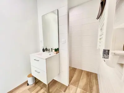 Salle de bains dans l'établissement La havane, paisible gîte à 5 min du Futuroscope