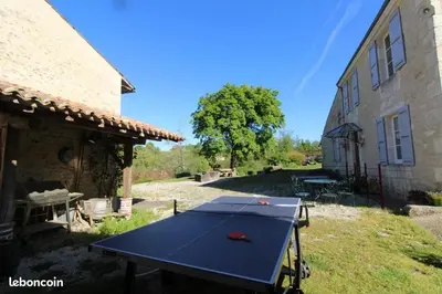 Tennis de table au sein de l'établissement maison de campagne ou à proximité