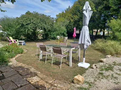 Jardin de l'établissement Honeysuckle Cottage at Gites de la Vienne
