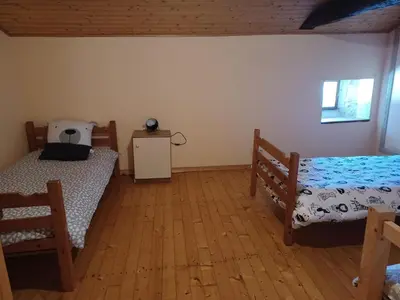 Un ou plusieurs lits dans un hébergement de l'établissement Honeysuckle Cottage at Gites de la Vienne