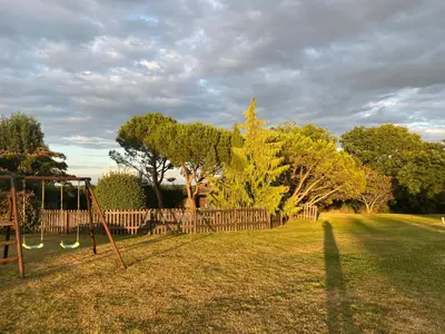 Jardin de l'établissement 3 self-contained gites with pool and games room