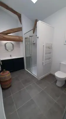 Salle de bains dans l'établissement Beautiful, luxurious and ideally situated cottage