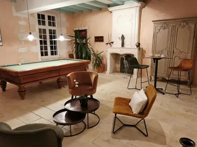 Coin salon dans l'établissement Château de La Vallade