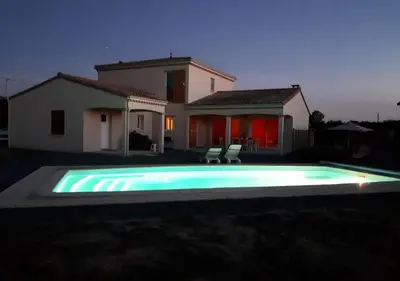 Piscine de l'établissement Le Chant du Moulin - Maison avec piscine ou située à proximité