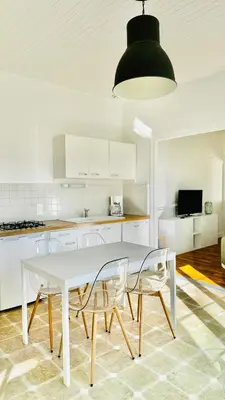Cuisine ou kitchenette dans l'établissement Ile de Malvy