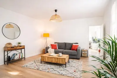Coin salon dans l'établissement Havre de paix lumineux et cosy au calme proche du centre avec TV et Wifi