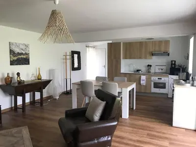 Cuisine ou kitchenette dans l'établissement Gîte Au Petit Bonheur