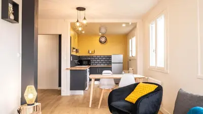 Cuisine ou kitchenette dans l'établissement Le Montbernage - Beautiful modern apartment