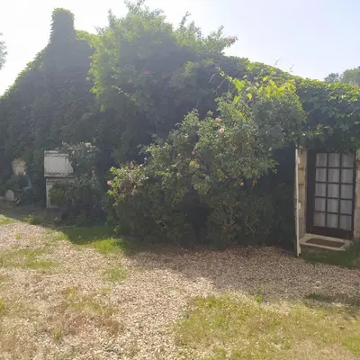 Jardin de l'établissement gite des Ecuries du Seillery