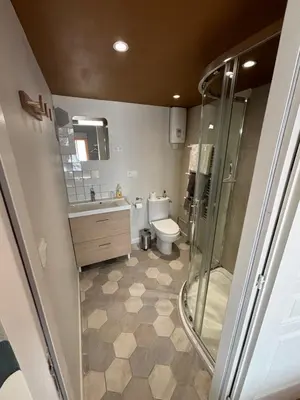 Salle de bains dans l'établissement Studio des Lilas