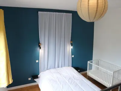Un ou plusieurs lits dans un hébergement de l'établissement Maison Familiale à Fouras: 6 Pers, 95 m², Proche Plage et Centre, Jardin, Tout Confort - FR-1-709-43