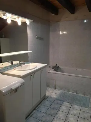 Salle de bains dans l'établissement La ferme d'ernest
