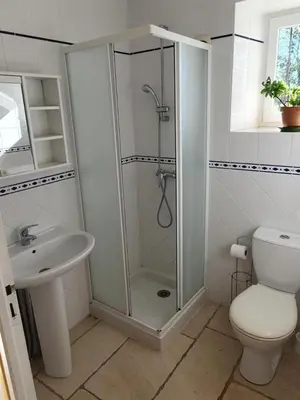 Salle de bains dans l'établissement Le logis de l'epinoux