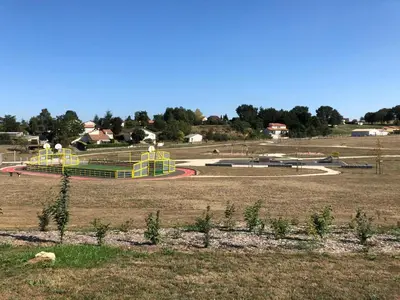 Jardin de l'établissement Quinoa la vallee des noyers