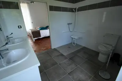 Salle de bains dans l'établissement La charmille