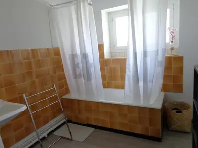 Salle de bains dans l'établissement Les 3 nichoirs